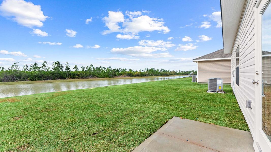Representative exterior details of a home built from the The Eldridge by D.R. Horton in Liberty, Panama City (Image 3).