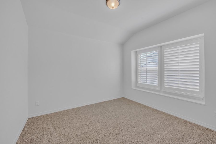 Spacious, unfurnished interior of a new home in Paseo Del Este, El Paso (Image 28).