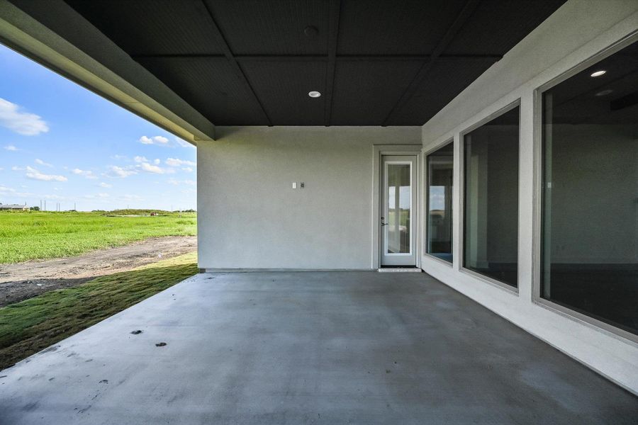 Spacious, unfurnished interior of a new home in Scofield Farms Estates, Georgetown (Image 20).