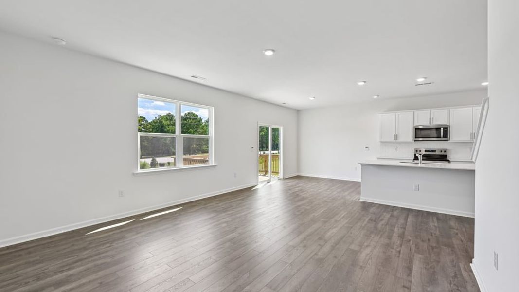 Spacious, unfurnished interior of a new home in Mason Ridge, Spring Lake (Image 17).