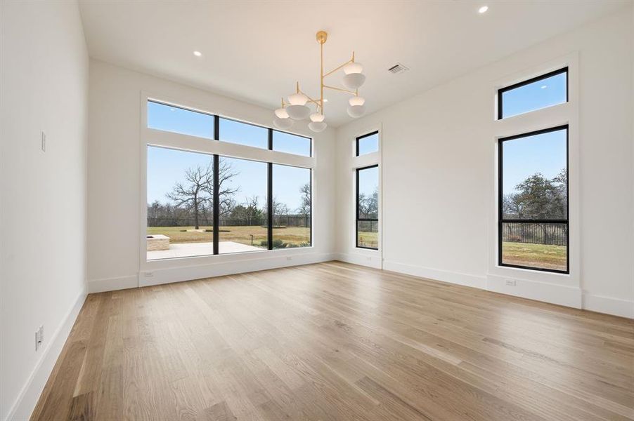 Spacious, unfurnished interior of a new home in Fleming Pointe, Fort Worth (Image 31).
