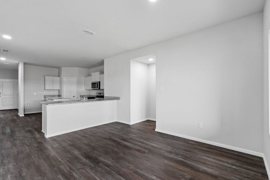 Representative furnished interior of a home built from the TAYLOR by D.R. Horton in Faculty Row, Abilene (Image 17).