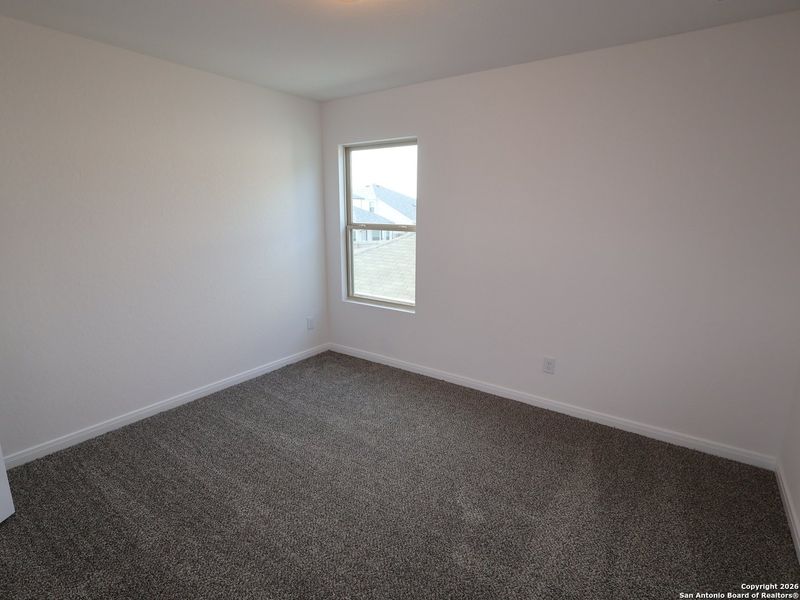 Spacious, unfurnished interior of a new home in Park Place, New Braunfels (Image 14).