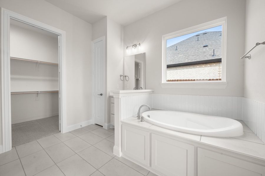 Furnished interior view inside a new home in Hayes Crossing, Midlothian (Image 10).
