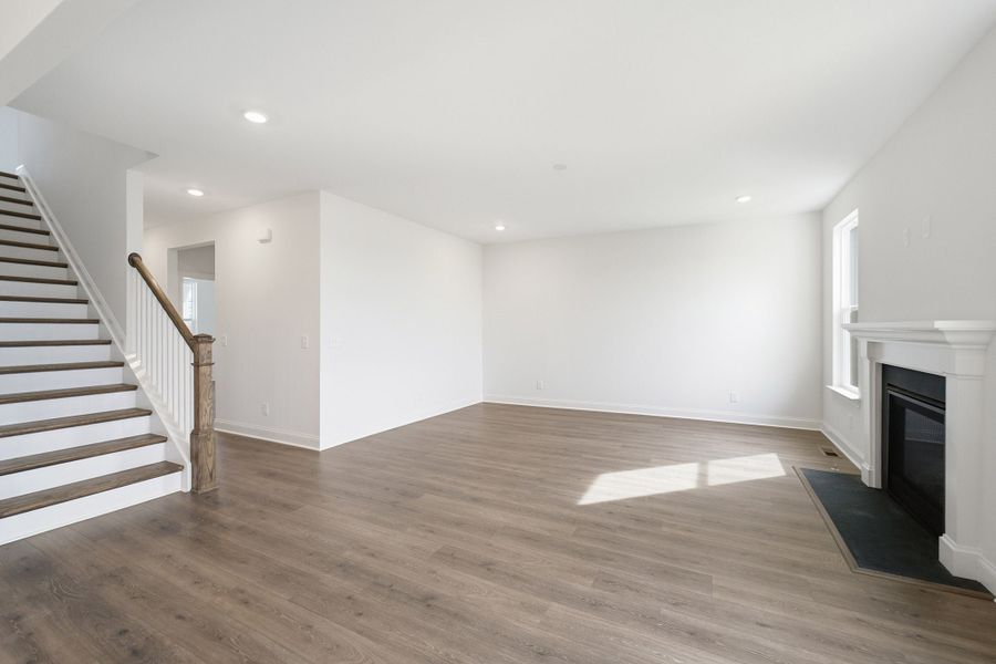 Spacious, unfurnished interior of a new home in McCain's Station, Gallatin (Image 26).