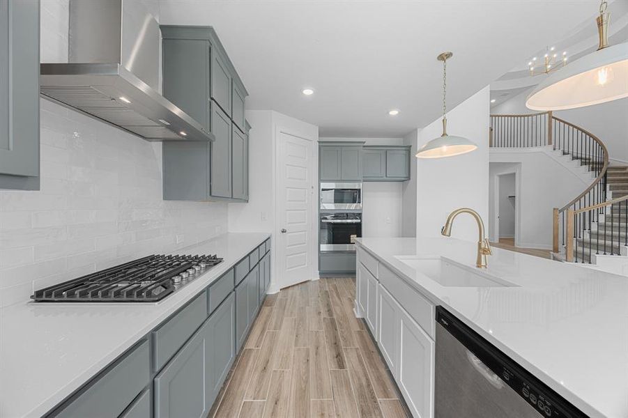 Representative image. Features, specifications, selections and colors may vary. Representative image. Features, specifications, selections and colors may vary.