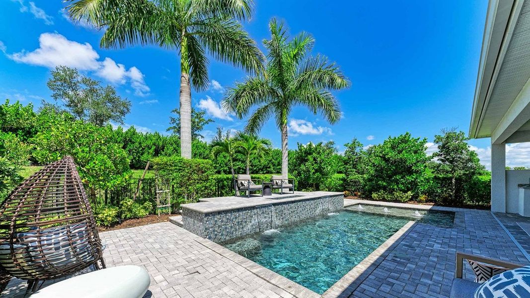 Pool - Model shown is without Bonus Room