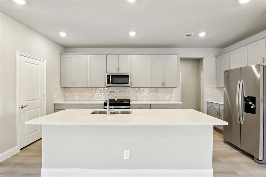 Photo is not of the actual home, but is an inspirational photo of builder’s model home and may depict options, furnishings, and/or decorator features that are not included. Photo is not of the actual home, but is an inspirational photo of builder’s model home and may depict options, furnishings, and/or decorator features that are not included.