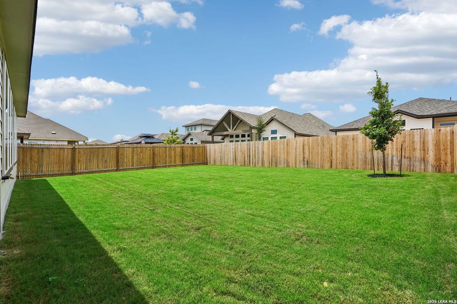 Exterior details and patio area of a home in Veranda, San Antonio (Image 3).