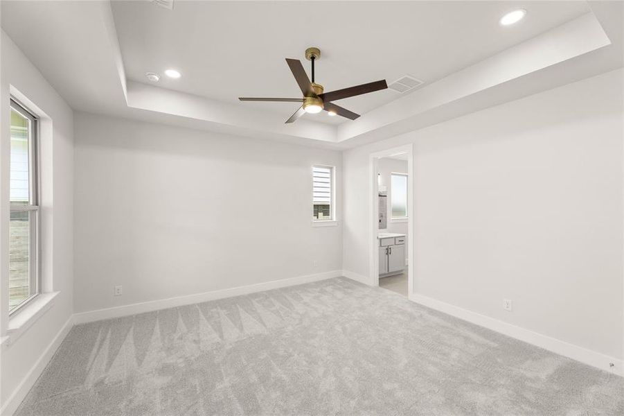 Spacious, unfurnished interior of a new home in Treeline, Justin (Image 12).