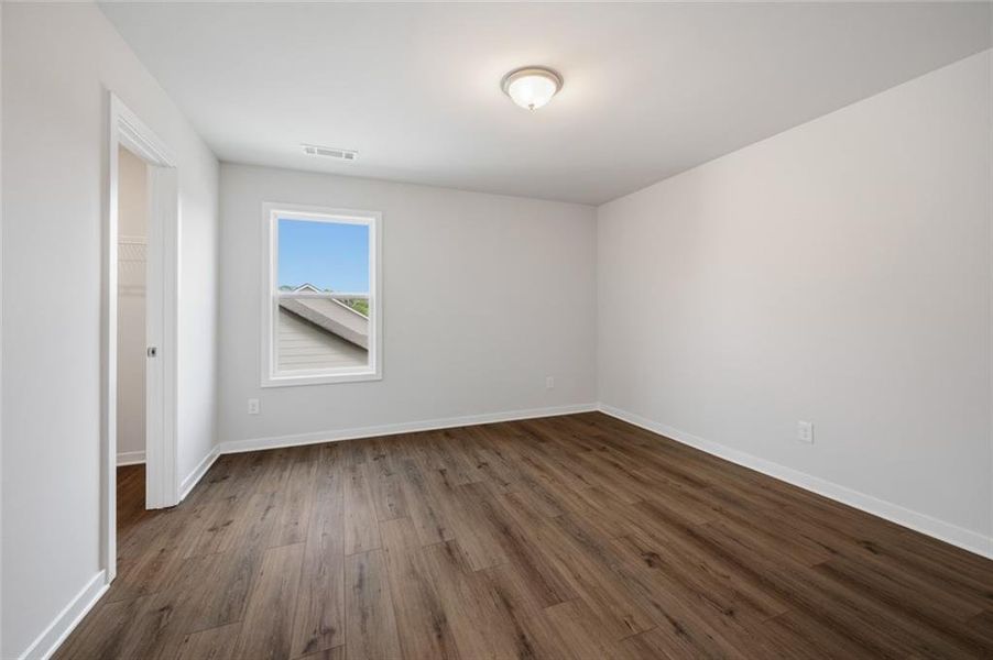 Spacious, unfurnished interior of a new home in Summerlin, Winder (Image 32).