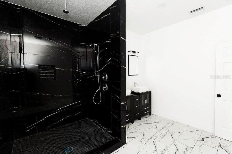 Image 19 of a home in .