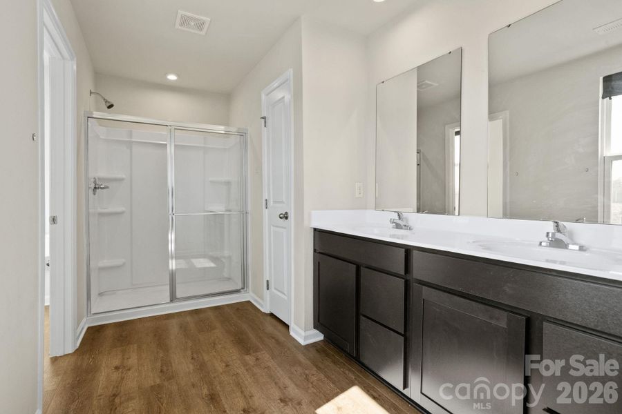 Furnished interior view inside a new home in , Piedmont (Image 34).