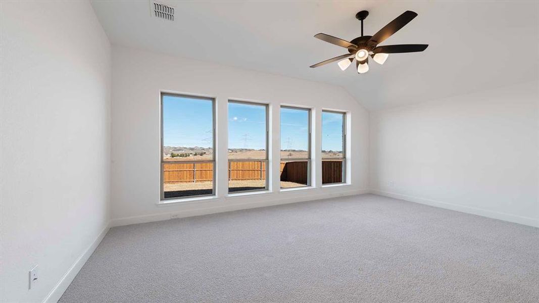 Spacious, unfurnished interior of a new home in Ventana, Fort Worth (Image 14).