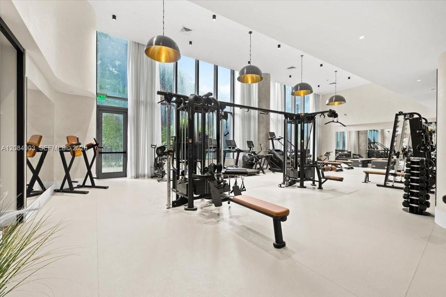 Community amenities in , Miami (Image 36).