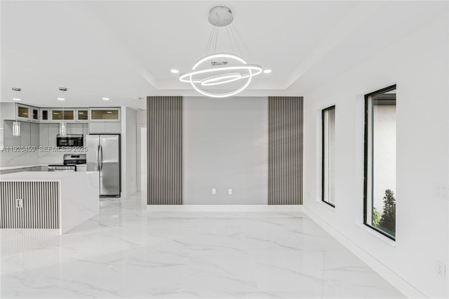 Spacious, unfurnished interior of a new home in , Lehigh Acres (Image 13).