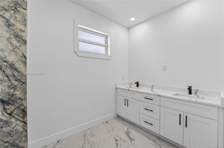 Furnished interior view inside a new home in , Lehigh Acres (Image 5).