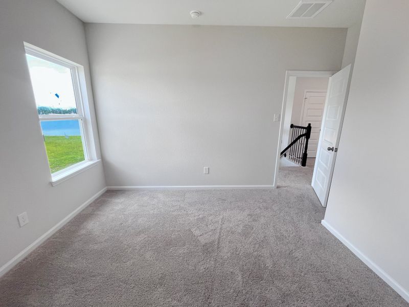 Representative unfurnished interior of a home built from the The Georgetown II by Smith Douglas Homes in Oak Hills Montgomery North, Montgomery (Image 24).
