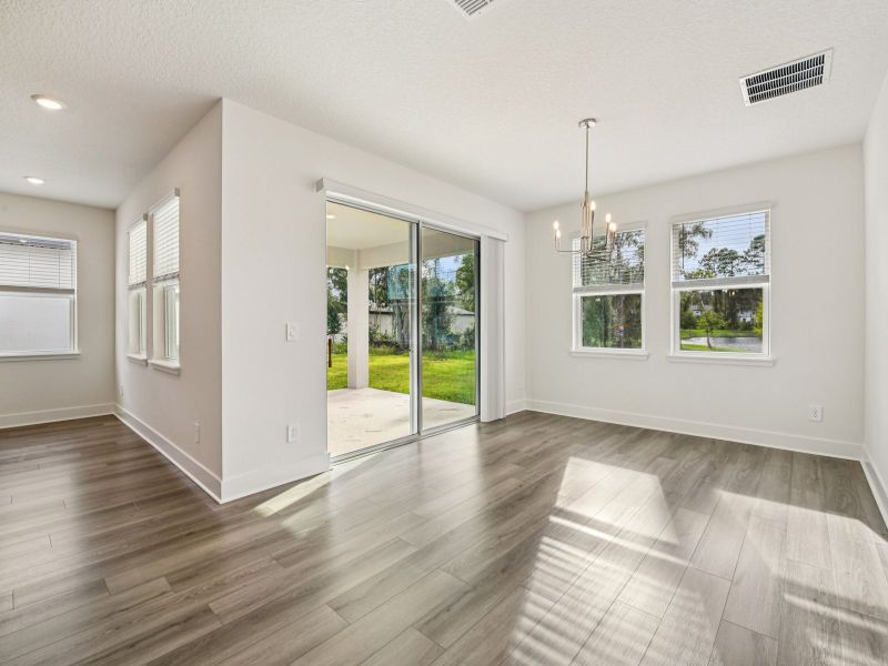 Spacious, unfurnished interior of a new home in Legends Preserve - Signature Series, Daytona Beach (Image 9).