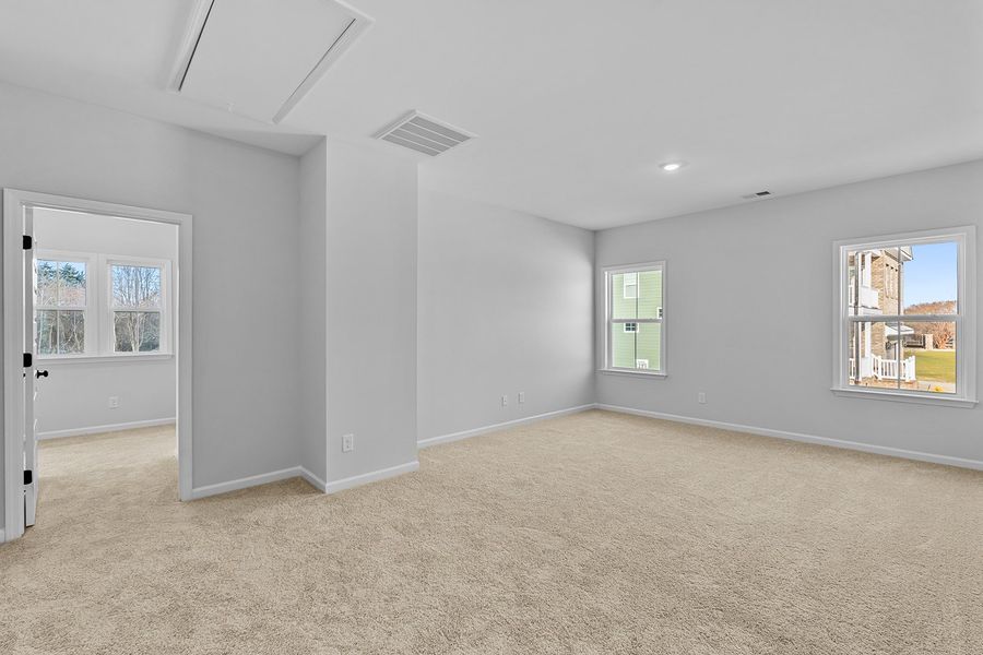Spacious, unfurnished interior of a new home in Lilah Grove, Summerfield (Image 37).