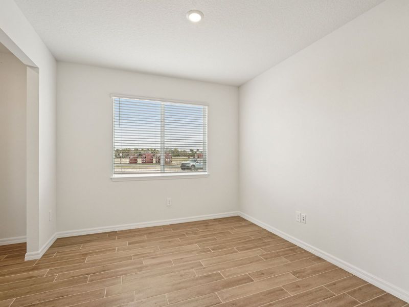 Spacious, unfurnished interior of a new home in Oakfield Trails - Signature Series, Parrish (Image 11). Spacious, unfurnished interior of a new home in Oakfield Trails - Signature Series, Parrish (Image 11).