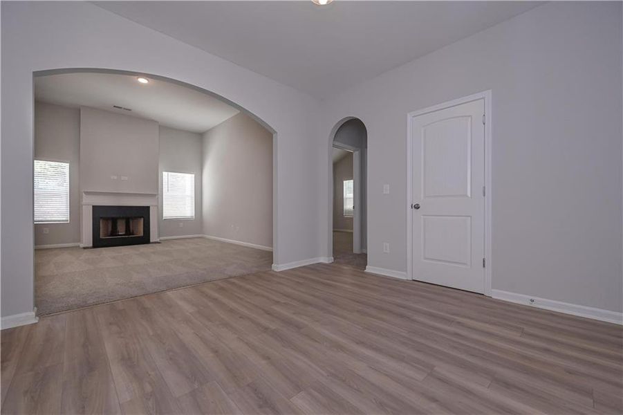 Spacious, unfurnished interior of a new home in , Villa Rica (Image 10).