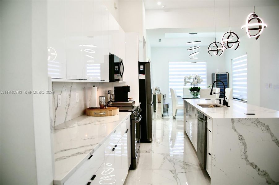 Furnished interior view inside a new home in , Cape Coral (Image 4).