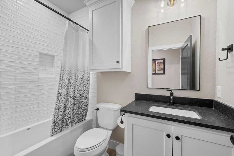 Furnished interior view inside a new home in , Bryan (Image 17).