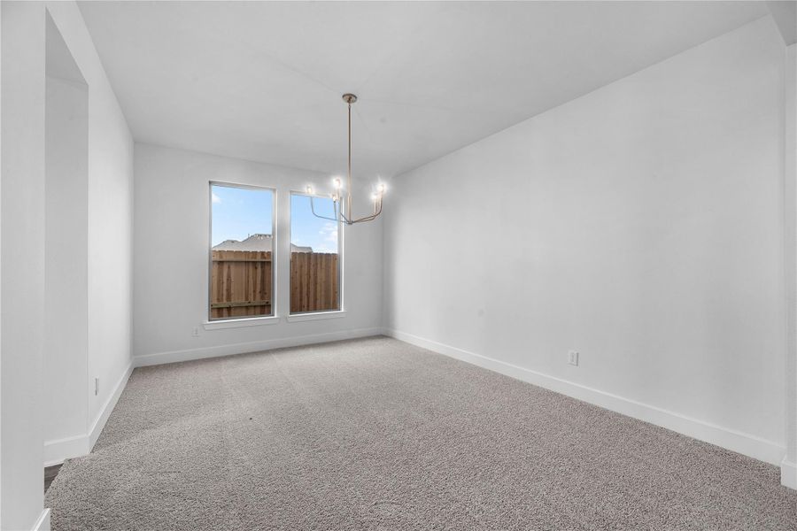 Spacious, unfurnished interior of a new home in Sienna, Missouri City (Image 13).
