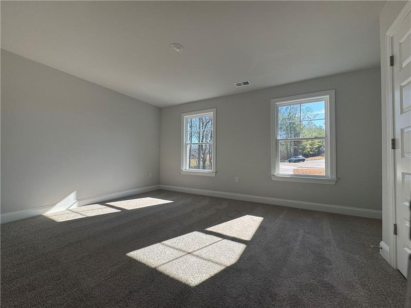 Spacious, unfurnished interior of a new home in Tuscany Hills, Douglasville (Image 20).
