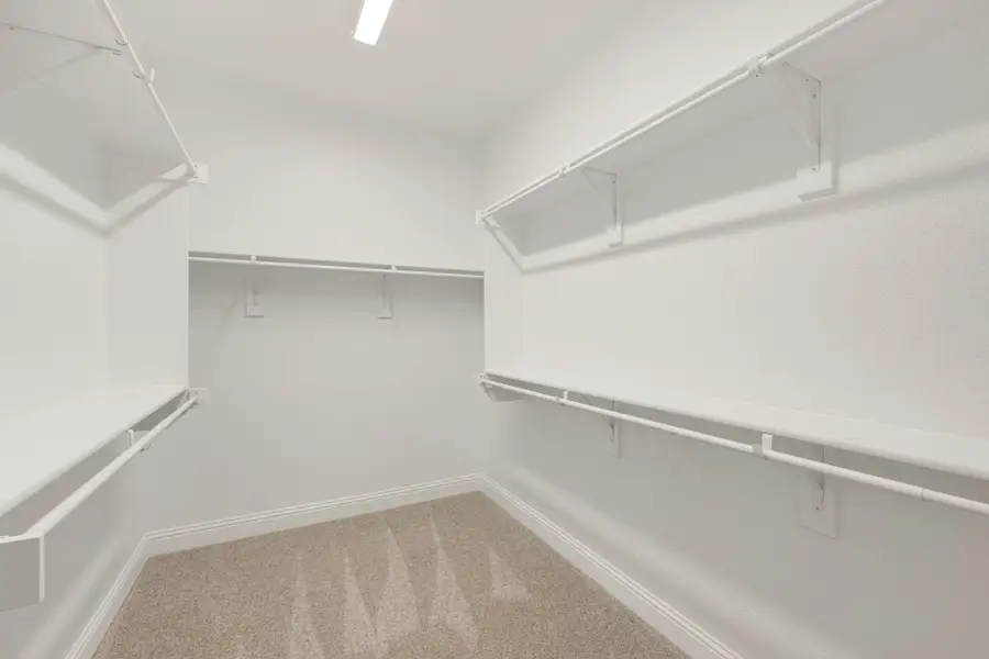 Spacious, unfurnished interior of a new home in Cottonwood Creek, Rowlett (Image 46).
