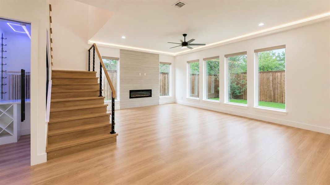 Spacious, unfurnished interior of a new home in , Dallas (Image 32).
