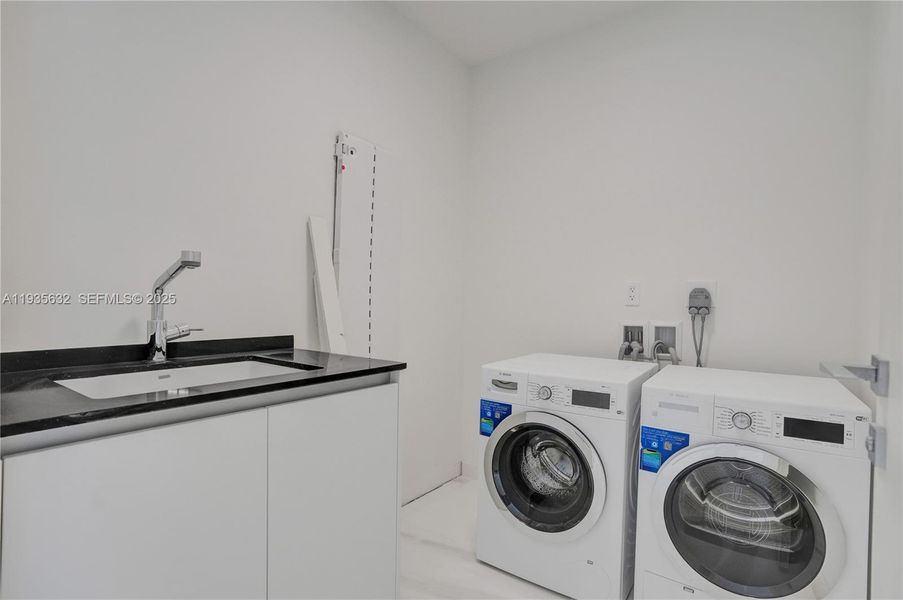 Close-up of interior finishes inside a home in , Miami (Image 18).