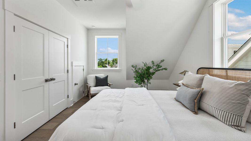 Representative furnished interior of a home built from the Sullivan by DRB Homes in Grants Court, Charleston (Image 16).