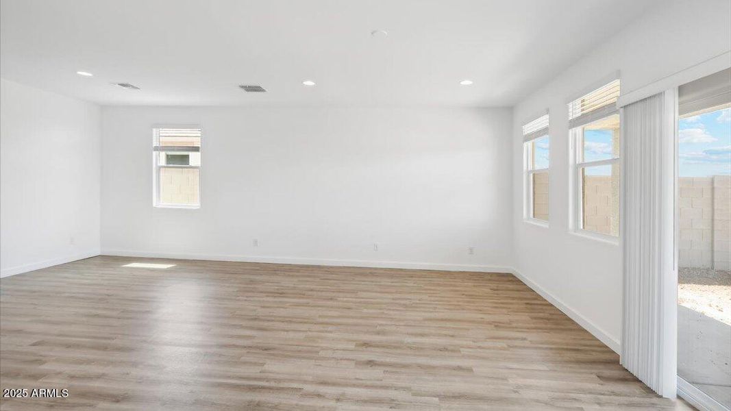 Kingston great room (3) Kingston great room (3)