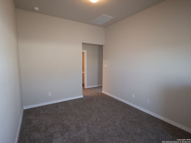 Spacious, unfurnished interior of a new home in Winding Brook, San Antonio (Image 26). Spacious, unfurnished interior of a new home in Winding Brook, San Antonio (Image 26).