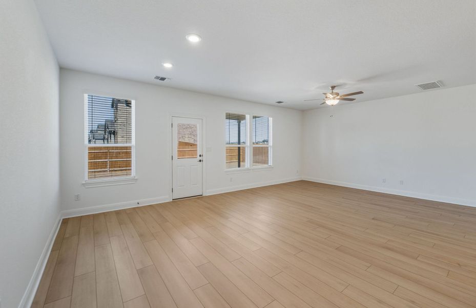 Spacious, unfurnished interior of a new home in Lagos, Manor (Image 40).