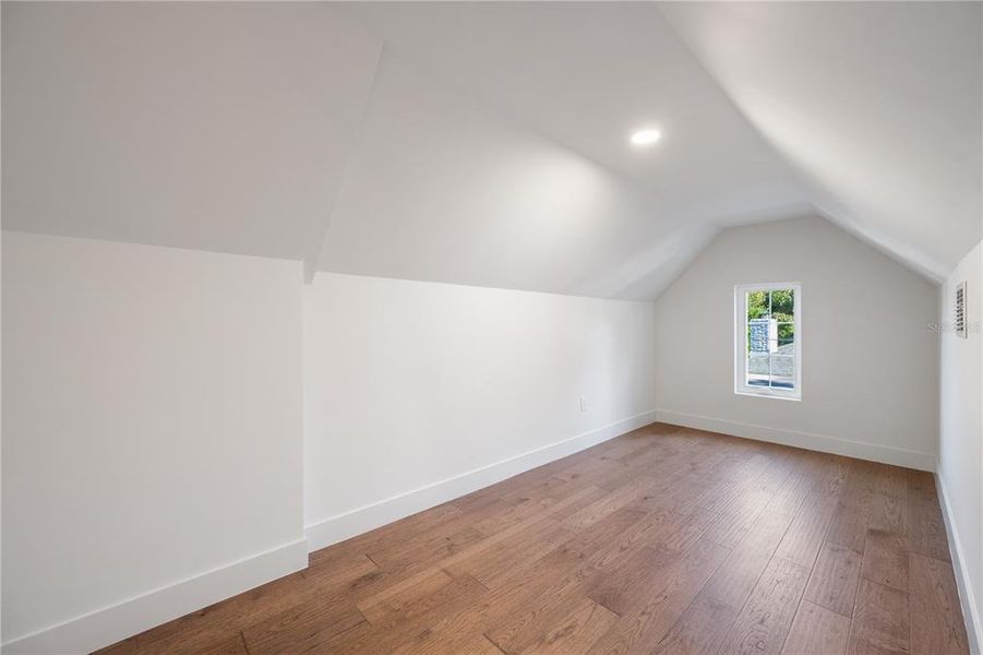 Spacious, unfurnished interior of a new home in , Winter Park (Image 23).