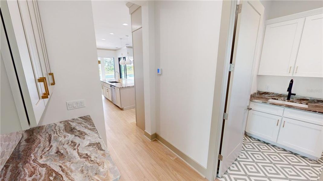 Garage foyer, laundry room and ensuite