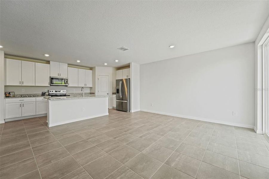 Spacious, unfurnished interior of a new home in , Brooksville (Image 14).