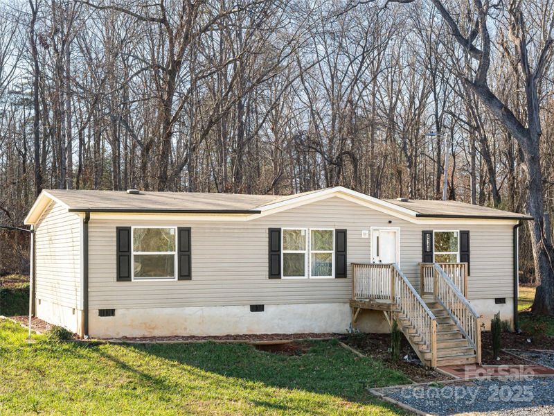 Exterior details and patio area of a home in , Morganton (Image 20).