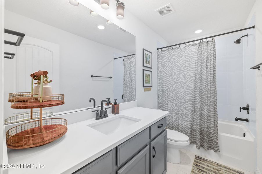 Furnished interior view inside a new home in Rolling Hills, St. Augustine (Image 46).