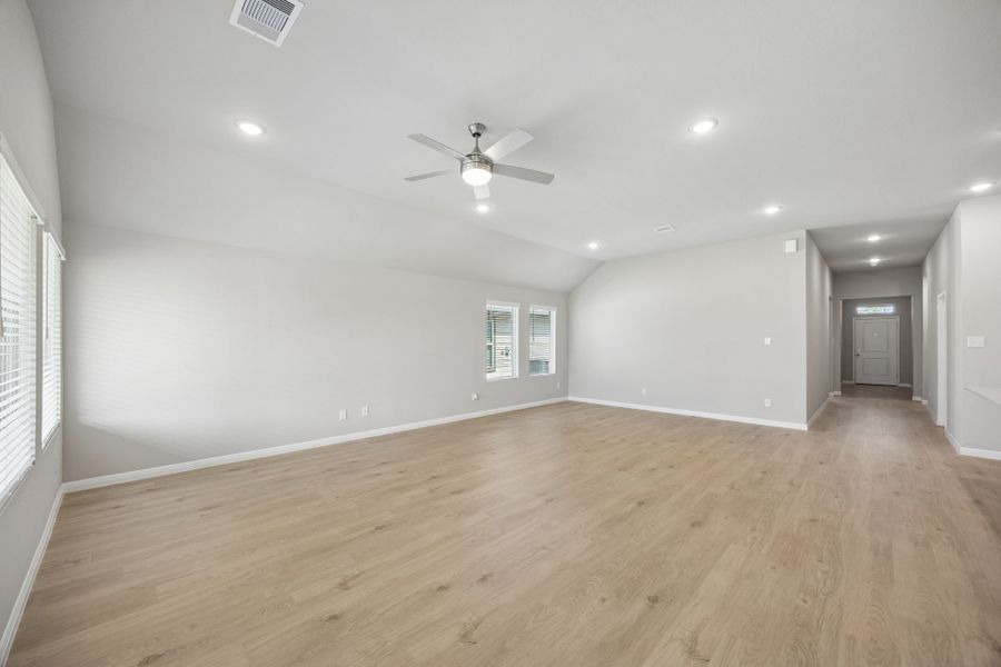 Spacious, unfurnished interior of a new home in Riviera Pines, Huffman (Image 20). Spacious, unfurnished interior of a new home in Riviera Pines, Huffman (Image 20).