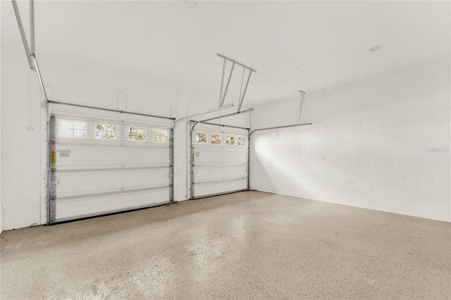 Spacious, unfurnished interior of a new home in Waterleigh, Winter Garden (Image 17).