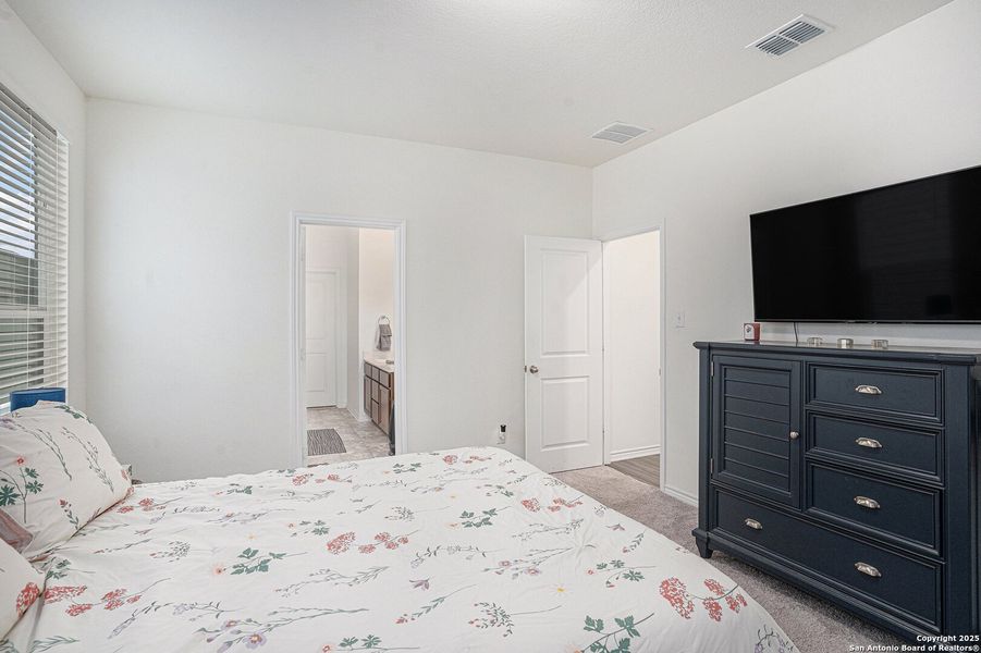 Furnished interior view inside a new home in Medina Crossing, Von Ormy (Image 21).