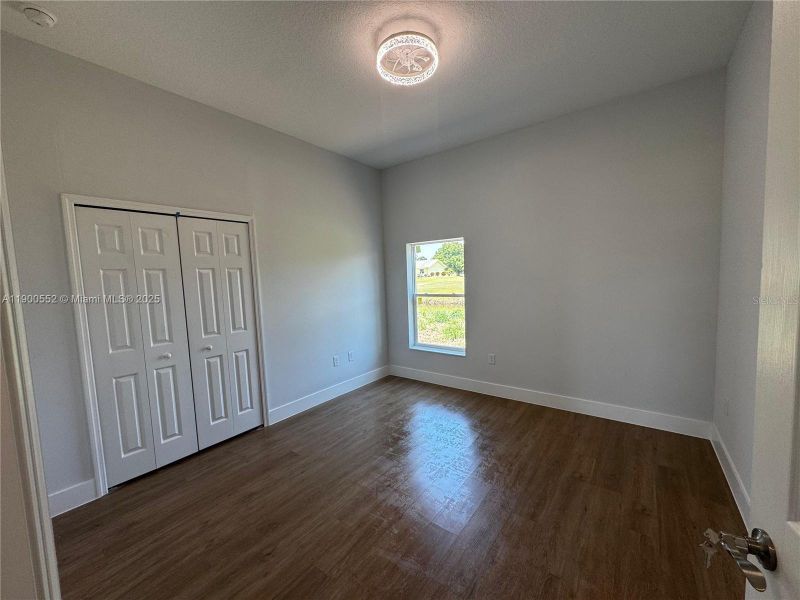 Spacious, unfurnished interior of a new home in , Sebring (Image 14).