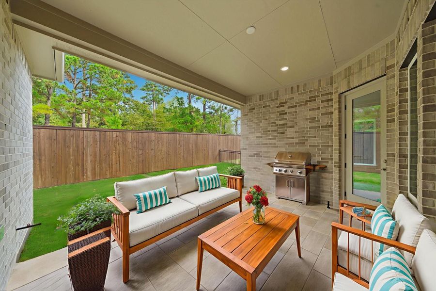 Image digitally staged. Furniture and décor do not represent actual property as is.