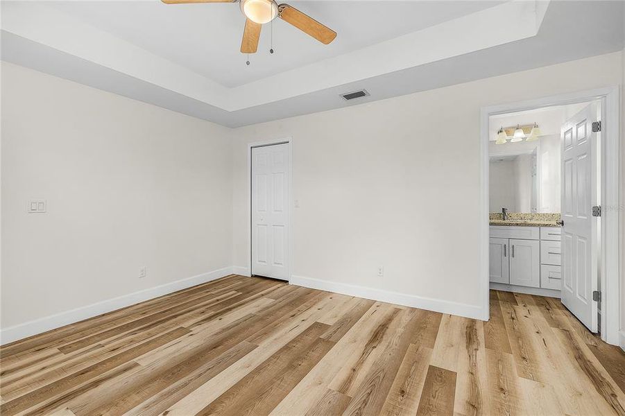 Spacious, unfurnished interior of a new home in , Punta Gorda (Image 19).