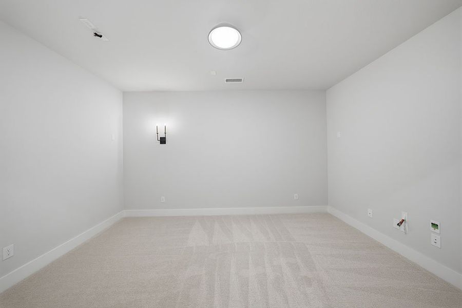 Spacious, unfurnished interior of a new home in The Homestead - 62', Rockwall (Image 21).