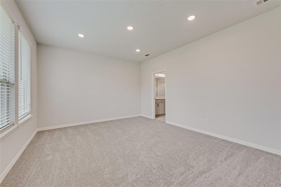 Spacious, unfurnished interior of a new home in Villages of Hurricane Creek, Anna (Image 26). Spacious, unfurnished interior of a new home in Villages of Hurricane Creek, Anna (Image 26).